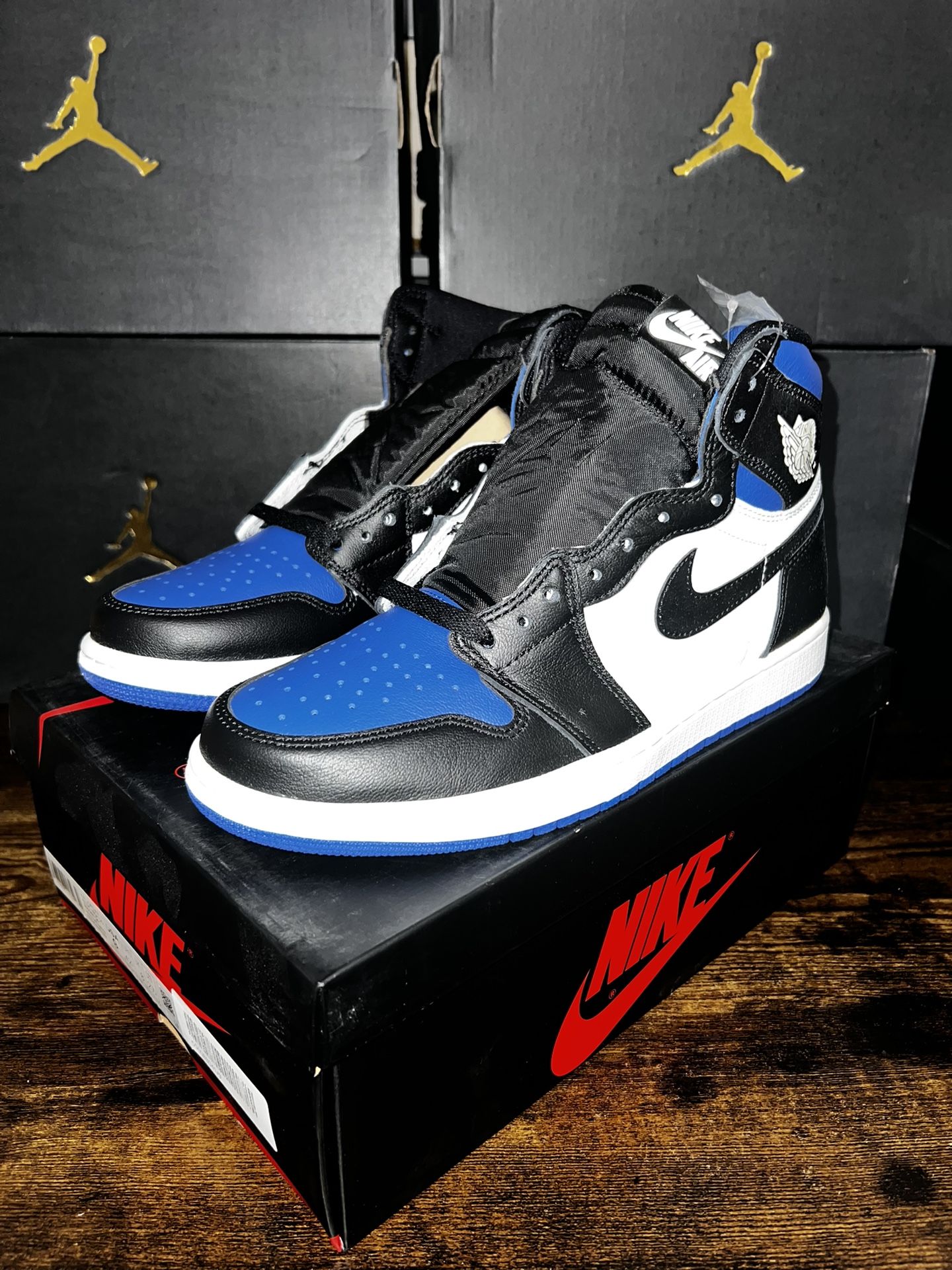 Air Jordan 1 High OG Size 9 M
