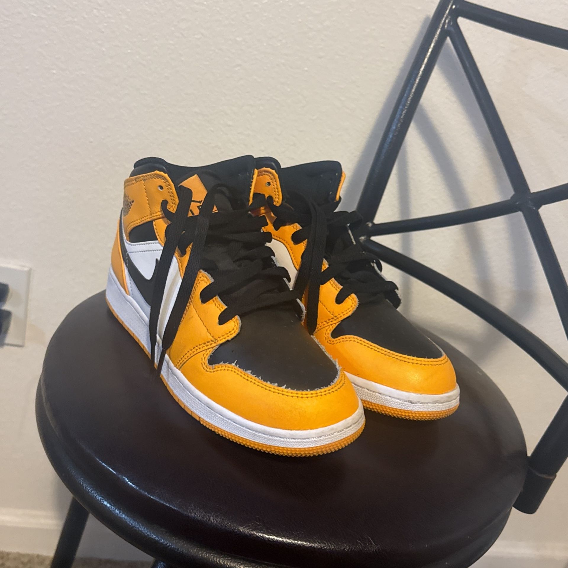 Jordan 1 Retro High OG Taxi