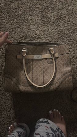 Medium size guess bag