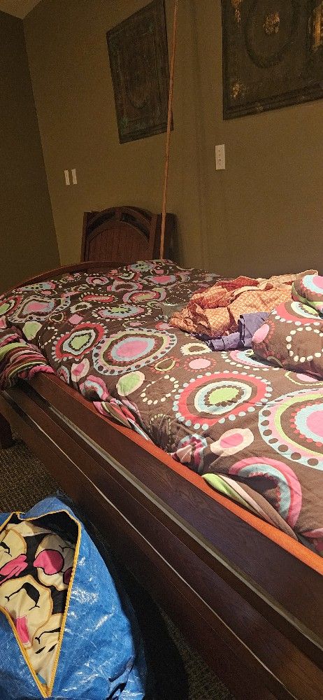 Heavy Wood In Excellent Condition Bunk Beds