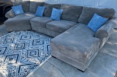 🛋️ Large Gray Sectional with Double Chaise – 🚚 FREE Delivery