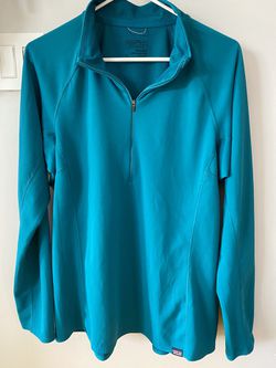 Women’s Patagonia mid weight Capilene base layer, size XL