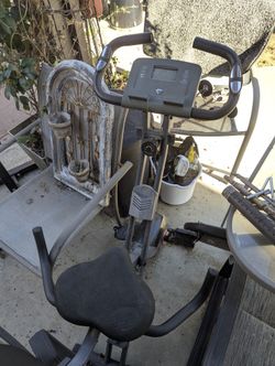 Free Advenor exercise bike / elliptical machine.