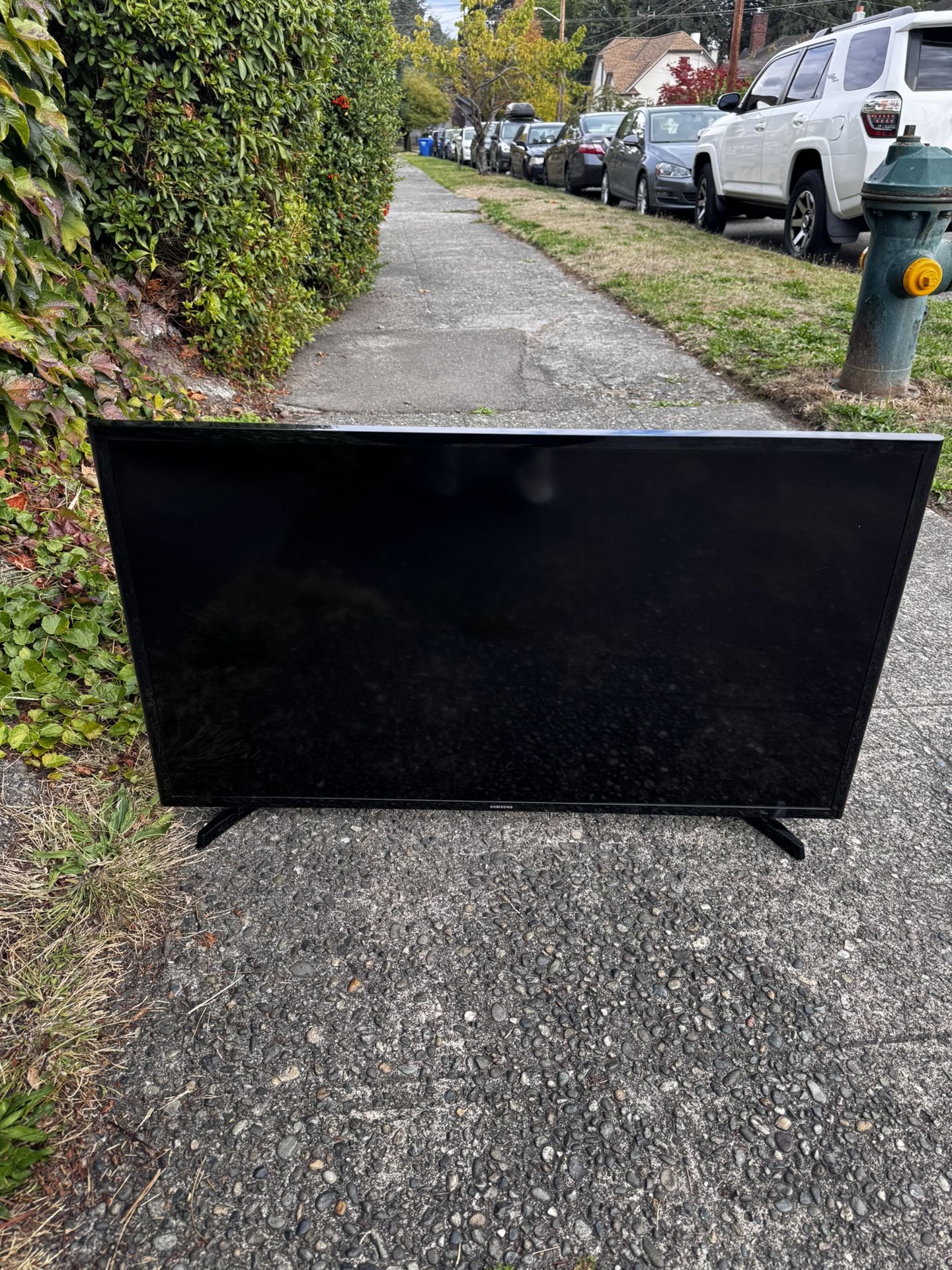 40” Samsung LED