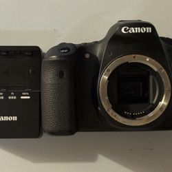 Canon EOS 60D 18.0 MP Digital SLR Camera - Black (Body Only)