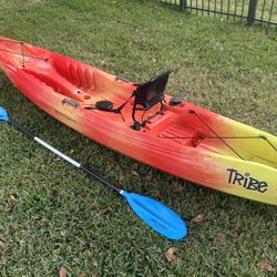 Perception Tribe 11.5 fishing Kayak 