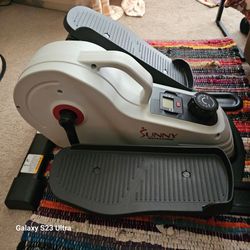 Sunny Health & Fitness Mini Elliptical Stepper