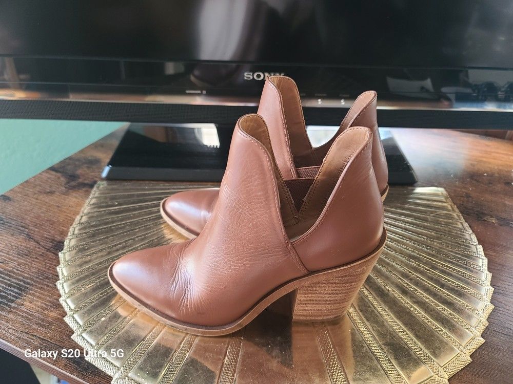 Steve Madden Leather Ankle Boot Sz 6