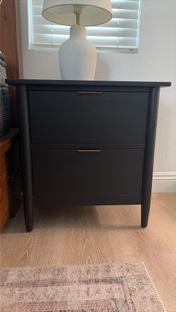 Hearth and hand nightstand