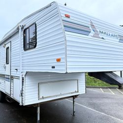 1998 Mallard 25FT Fifth Wheel Bunk House Model 
