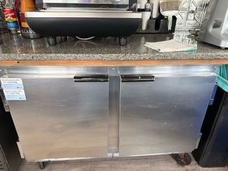 Under counter commercial fridge