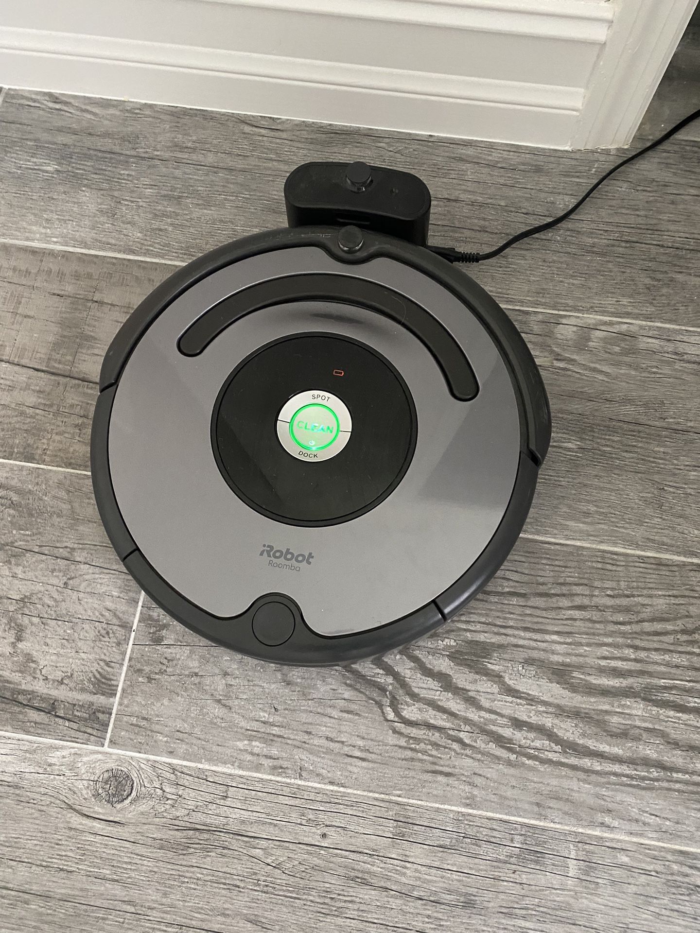 Roomba® 635 Robotic Vacuum