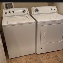 Whirlpool Gas Washer and Dryer Set