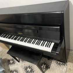 🎹 Yamaha Piano – Ebony Satin – Made in Japan 🎹
