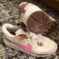 Nike Air Max Women’s Size 8