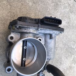 THROTTLE BODY ASSEMBLY 2010-2015 TOYOTA PRIUS 1.8L