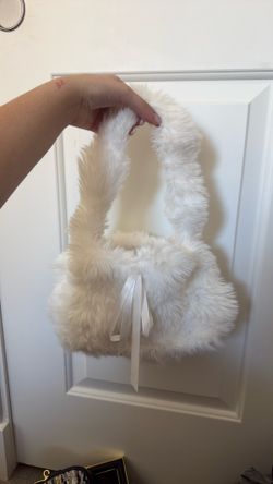 White fur purse