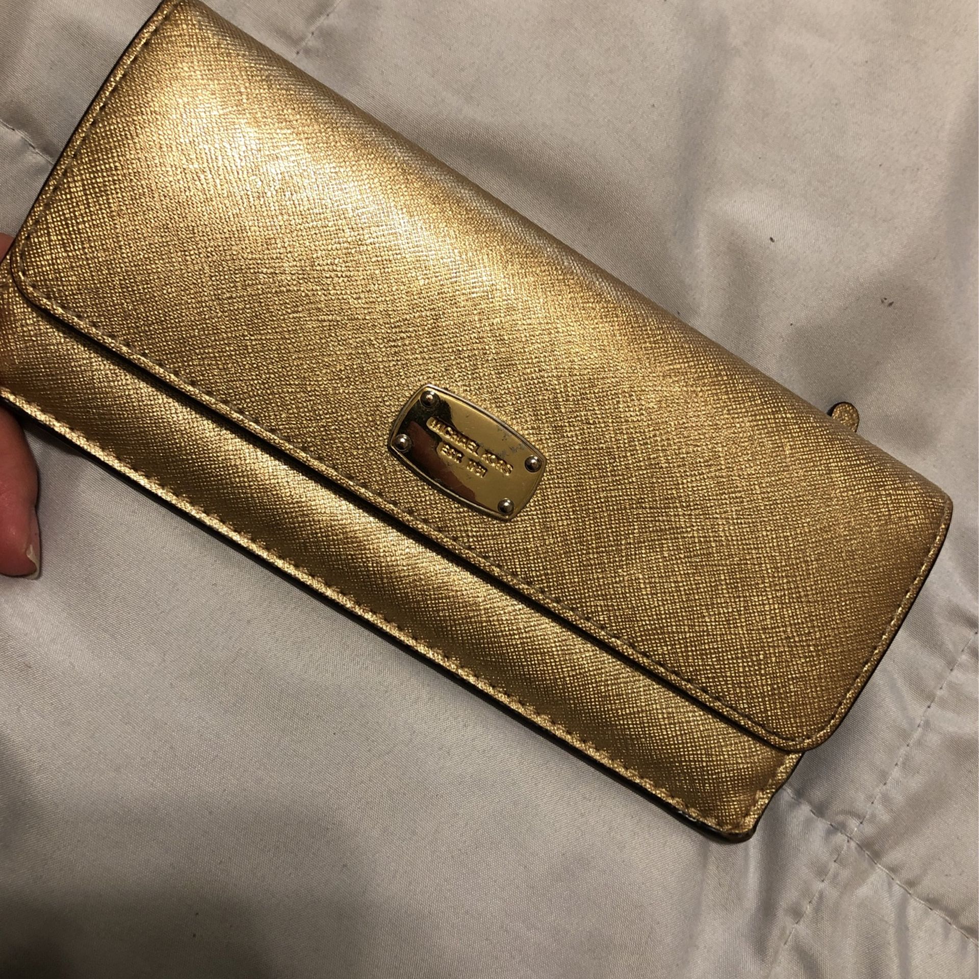 Michael Kors Rose Gold Wallet