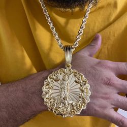 big pendant with necklace 