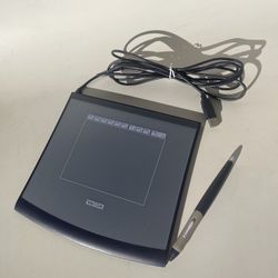 Wacom Intuos 2 - Wired Graphics Drawing Tablet 4x5 with Pen
