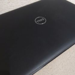 Working Fine DELL INSPIRON 15 15.6" SCREEN 8GB RAM INTEL i5 256 Ssd  WINDOWS 11 LAPTOP NOTEBOOK  AND CHARGER