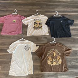 Assorted Kids Graphic T Shirts Size Medium For $15