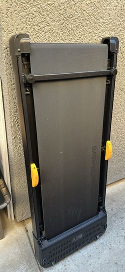 Urevo treadmill with handrail and remote control