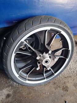 Factory 2023 Streetglide wheel