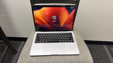 13 inch. MacBook 2017 Thunderbolt