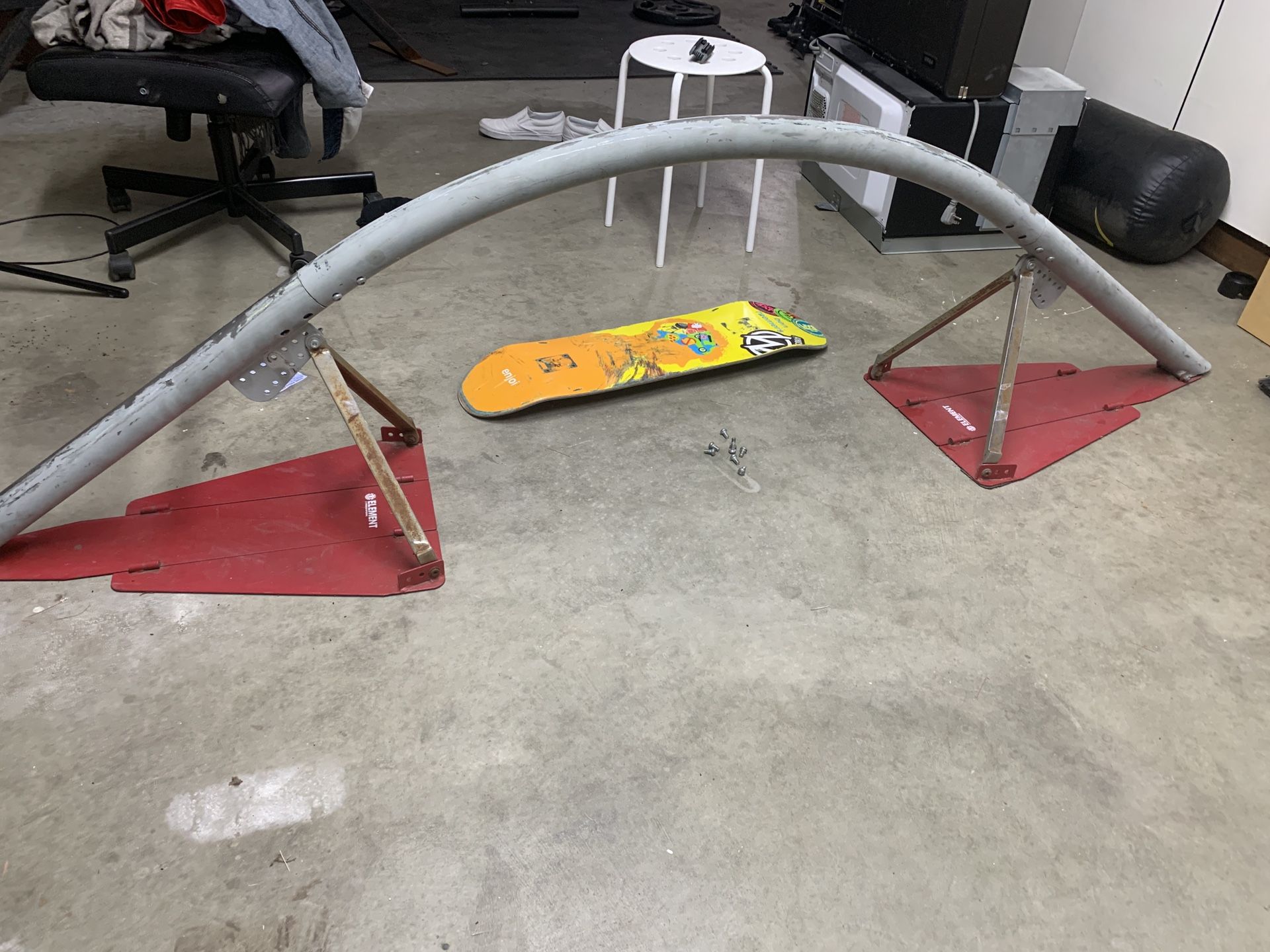 Element pole jam rainbow rail
