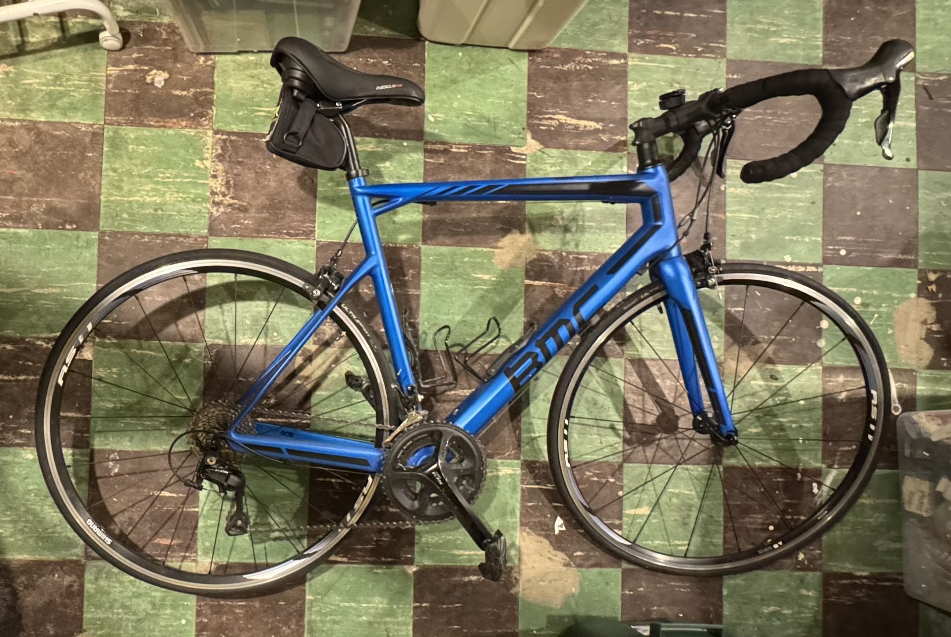 BMC TEAMMACHINE SLR02 FRAME SIZE 57 ROAD BIKE