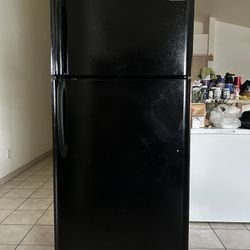 Frigidaire Refrigerator 