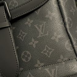 Túi Louis Vuitton Saumur Backpack 'Black' M45913 – Hệ thống phân
