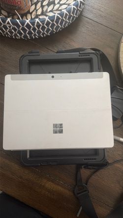 128gb Microsoft surface with pen and case