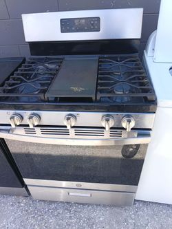 G.E 5 Burner Gas Stove