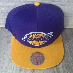 Los Angeles Lakers New Era Snapback Hat$35