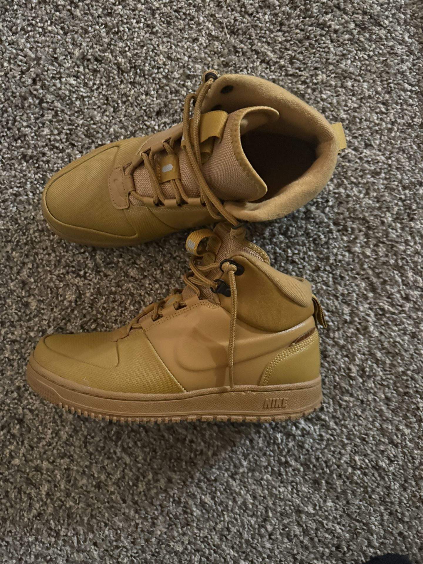 Nike Tims Men’s 7.5