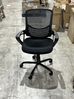 Officially Chair Black 