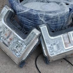 2017-2019 F250 F350 Super Duty Right Passenger Side Headlight, and driver's side