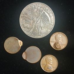 Coins.. Pennies Off Center Strikes 