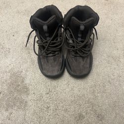 adidas Yeezy Desert Boot 'Oil' 2019 Size 9 (comes With Original Box)