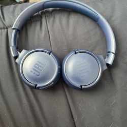 jbl 520bt wireless headphones