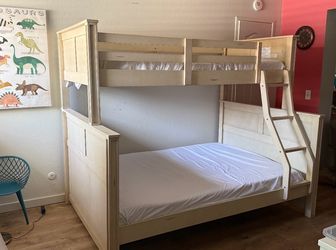 Bunk bed