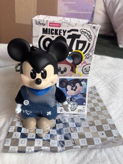 Mickey OOTD Sunny Mood confirmed