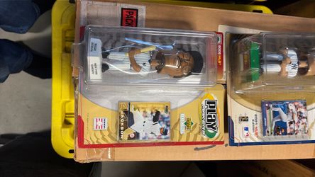 2 YANKEE LEGENDS BOBBLEHEAD LOT DEREK JETER REGGIE JACKSON NEW MINT RARE UPPER DECK