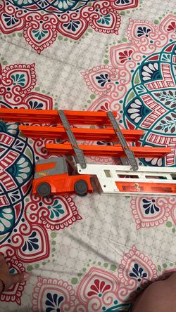 Hot wheels truck