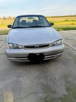 2000 Toyota Corolla