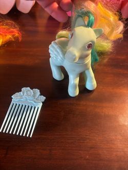 Vintage my little pony medley is a green Pegasus