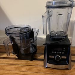 Vitamix A3500 Blender w Food Processor Attachment for Sale in Queens, NY -  OfferUp