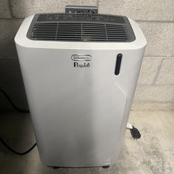 AC unit - Delonghi Penguino 6900 Btu/h